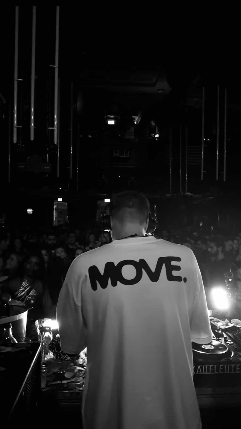 MOVE. T-Shirt White (RTD), Backprint - Heavy Weight (295GSM, 100% Cotton) Boxy Cropped Fit